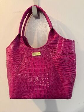 EUC Brahmin hit pink Melbourne shopper.